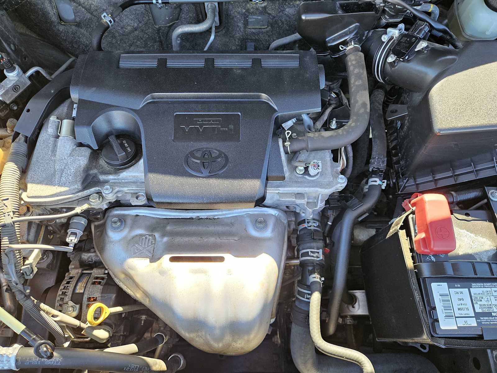 Thumbnail: 2018 Toyota RAV4 - 28