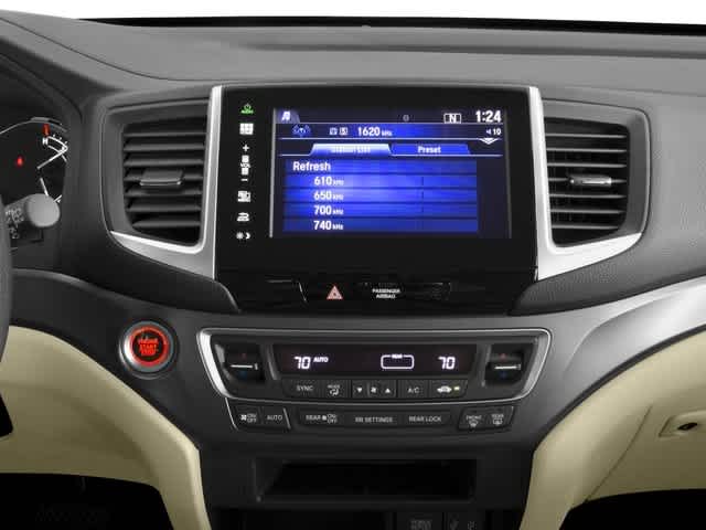 Thumbnail: 2016 Honda Pilot - 9