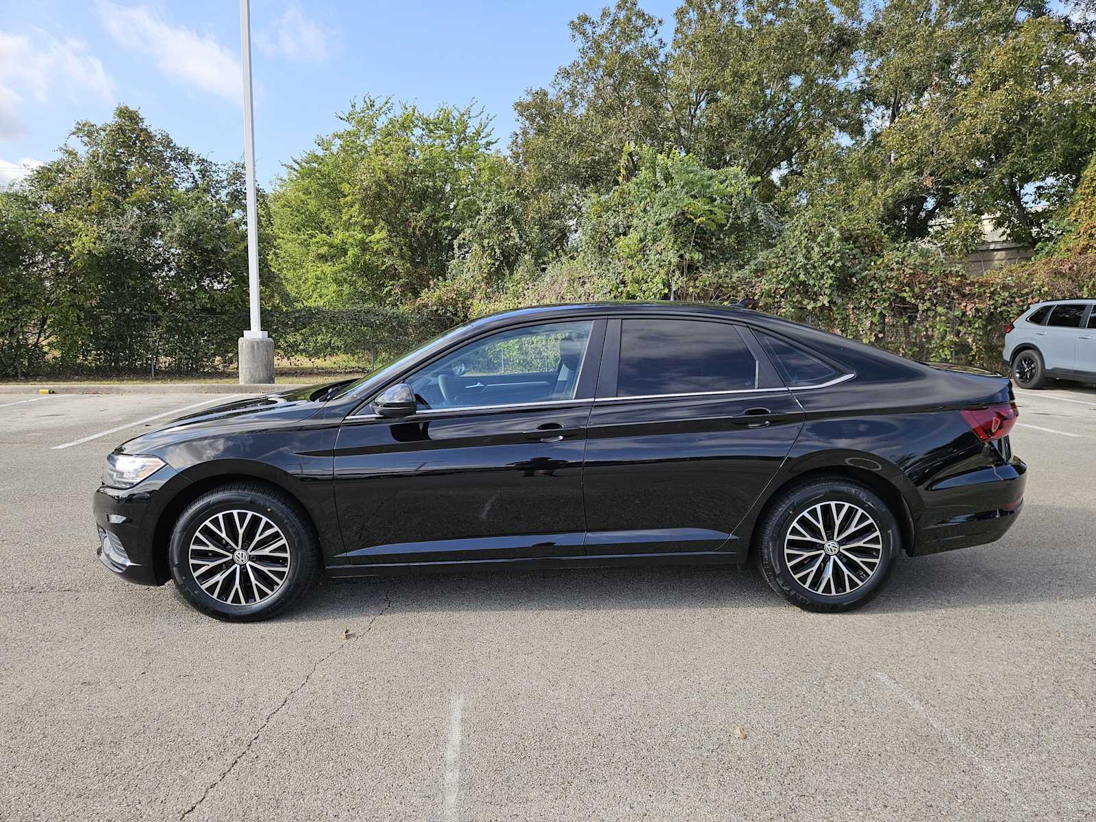 Thumbnail: 2021 Volkswagen Jetta - 4