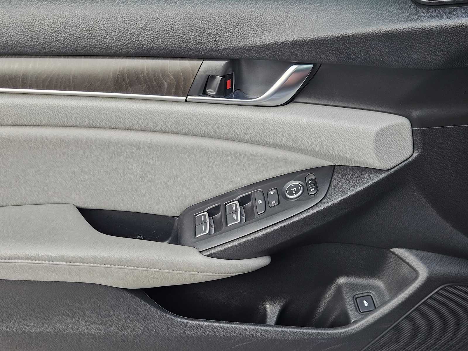 Thumbnail: 2018 Honda Accord - 21