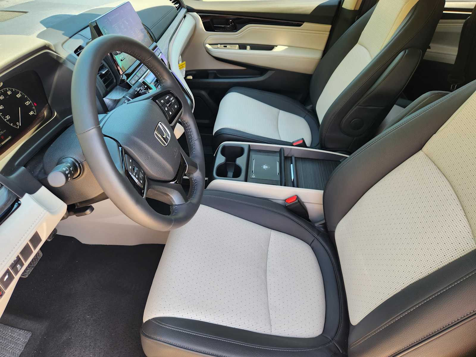 Thumbnail: 2026 Honda Odyssey - 13