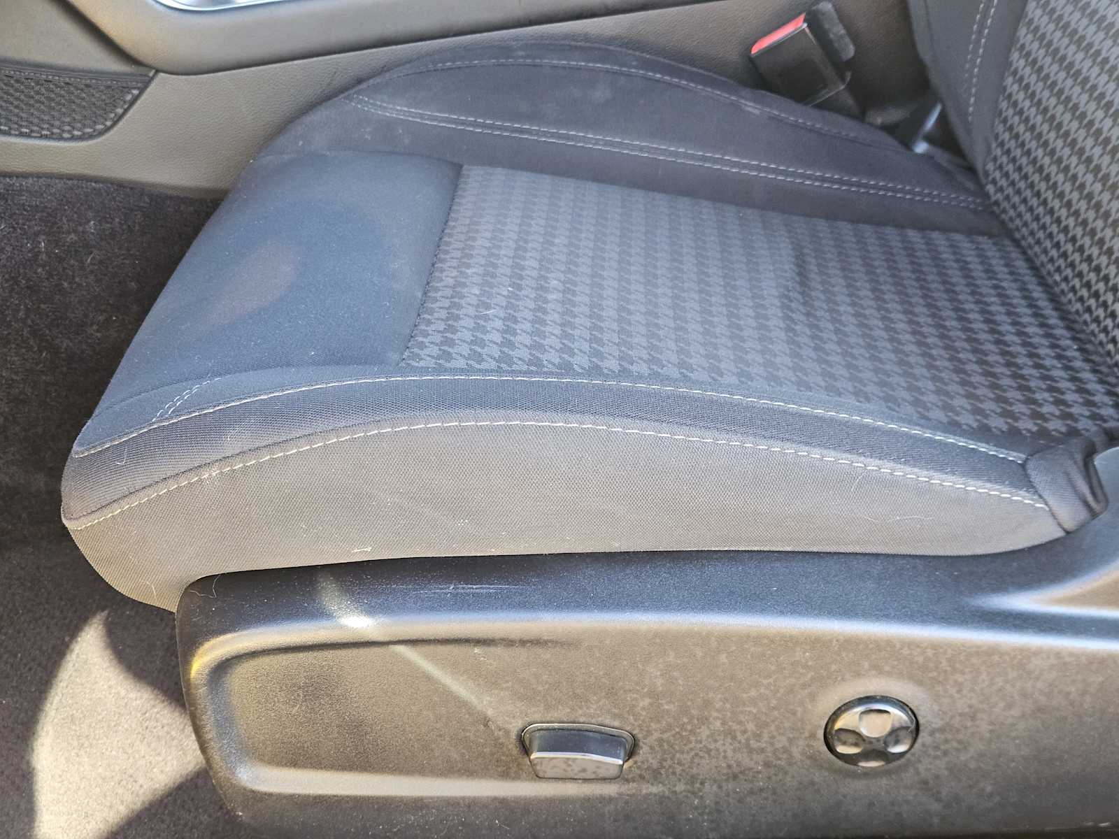 Thumbnail: 2017 Dodge Challenger - 22