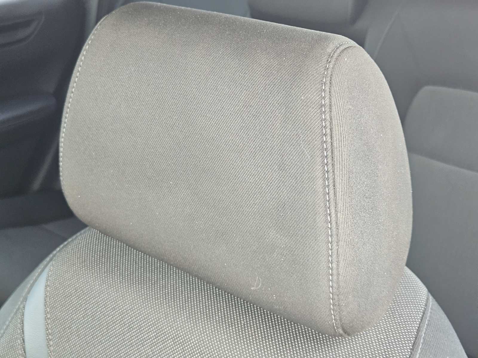 2025 Honda CR-V LX - Photo 14