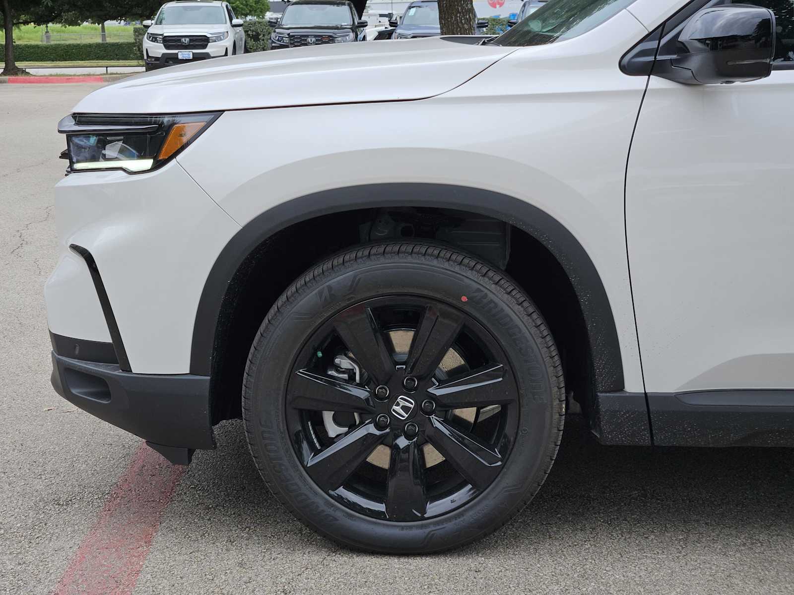 Thumbnail: 2025 Honda Pilot - 8