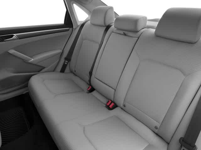 Thumbnail: 2018 Volkswagen Passat - 14