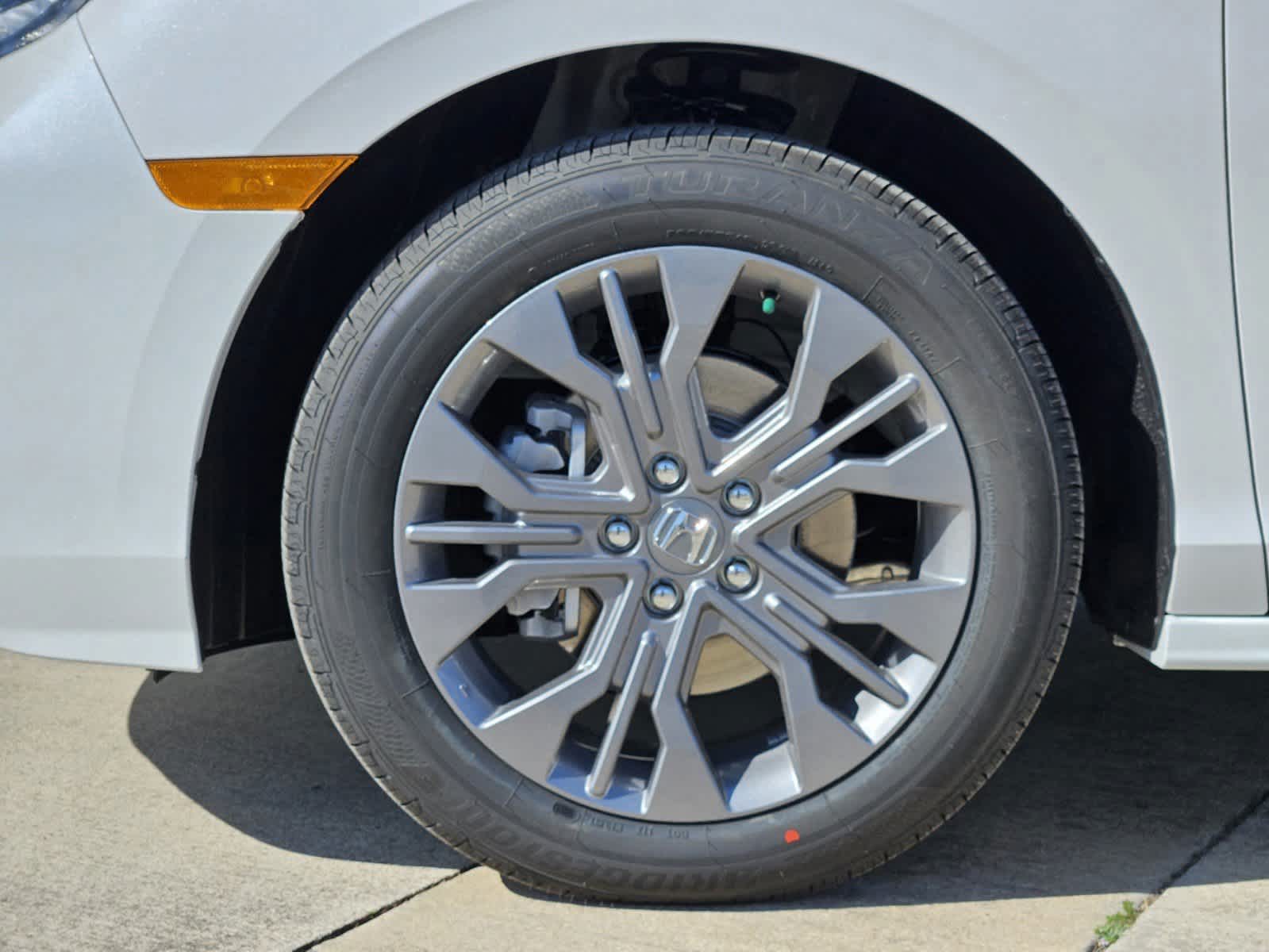 Thumbnail: 2026 Honda Odyssey - 9