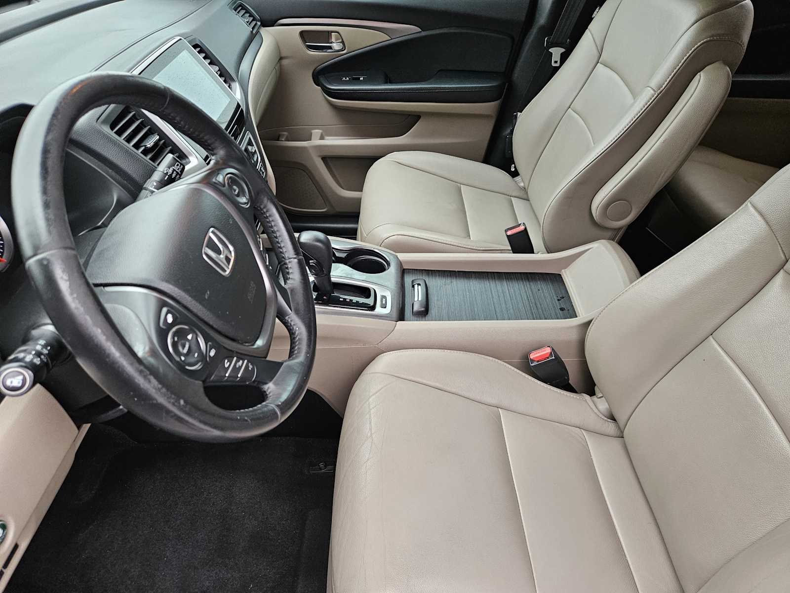 Thumbnail: 2018 Honda Pilot - 12