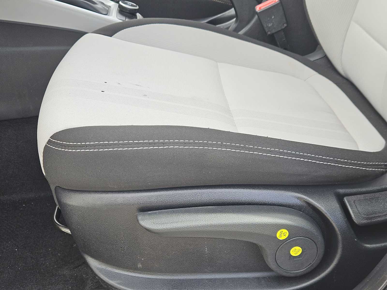 Thumbnail: 2023 Hyundai Venue - 21