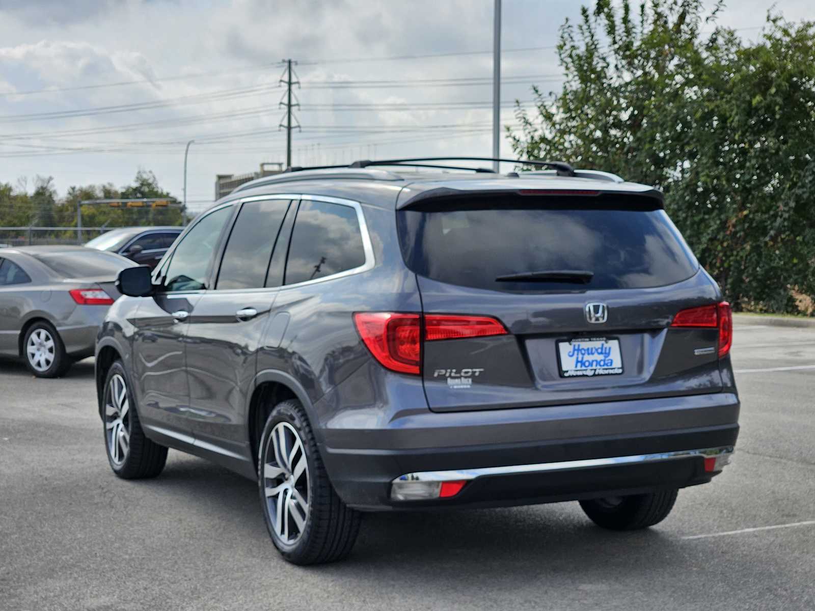 Thumbnail: 2017 Honda Pilot - 6