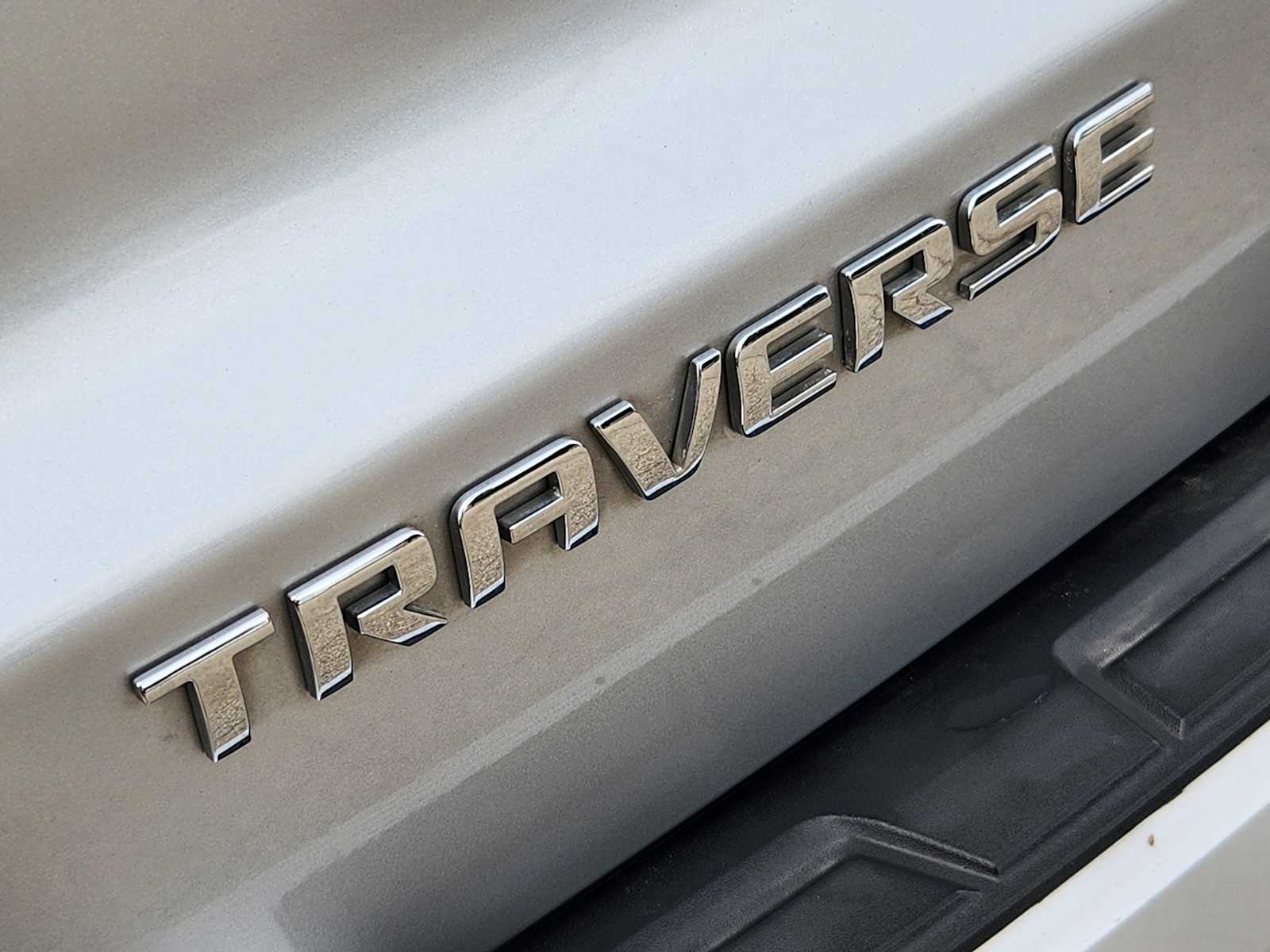 Thumbnail: 2017 Chevrolet Traverse - 11