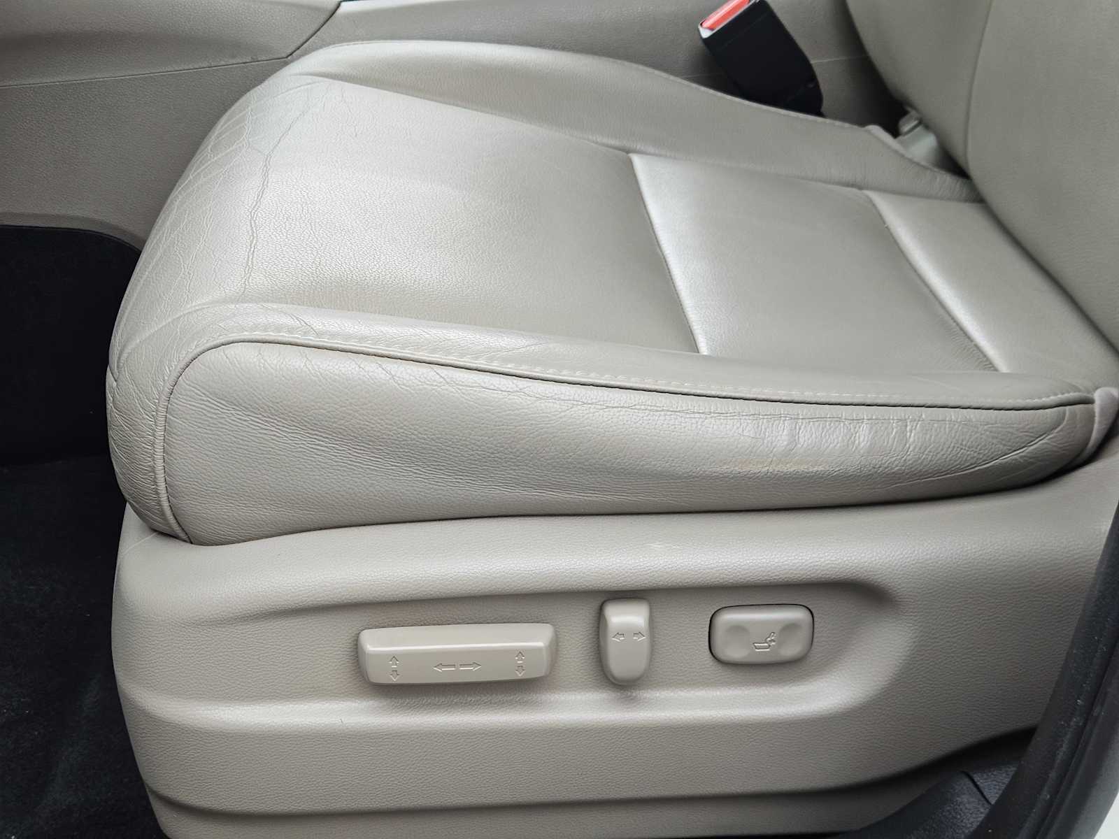 Thumbnail: 2018 Honda Pilot - 22