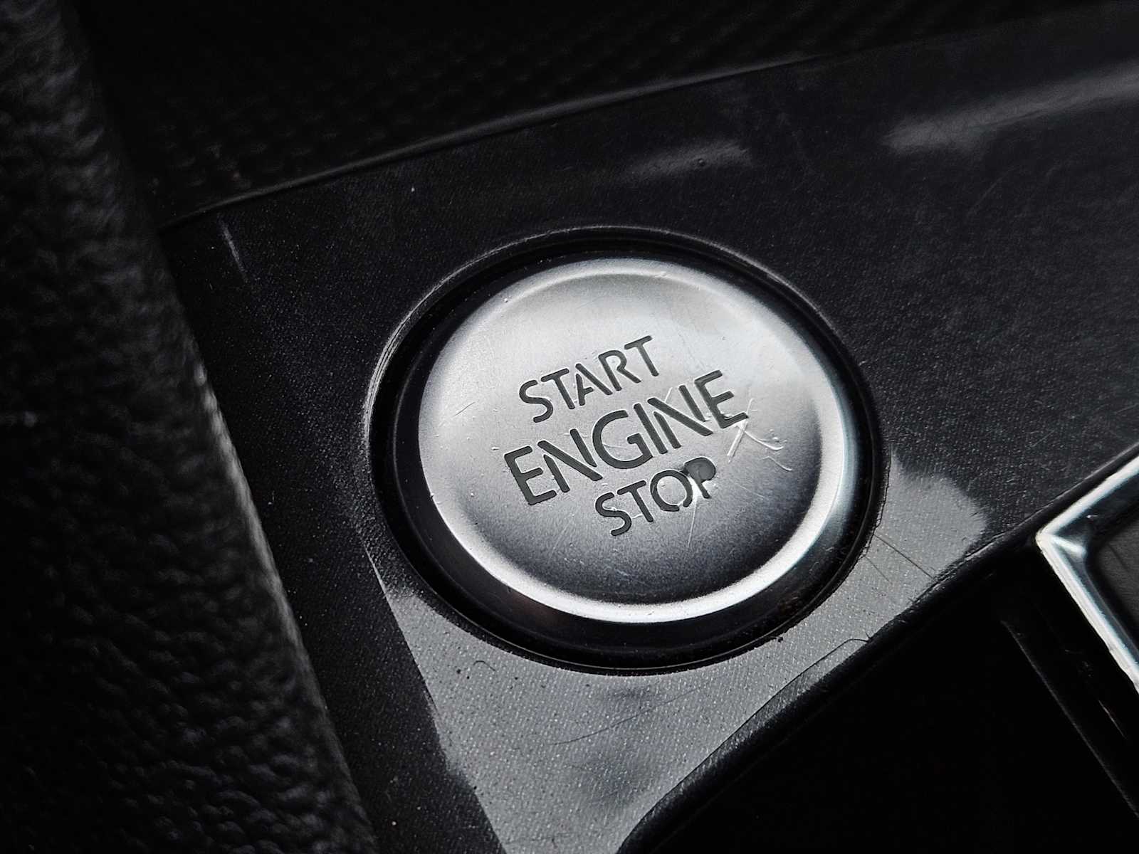 Thumbnail: 2018 Volkswagen Tiguan - 21