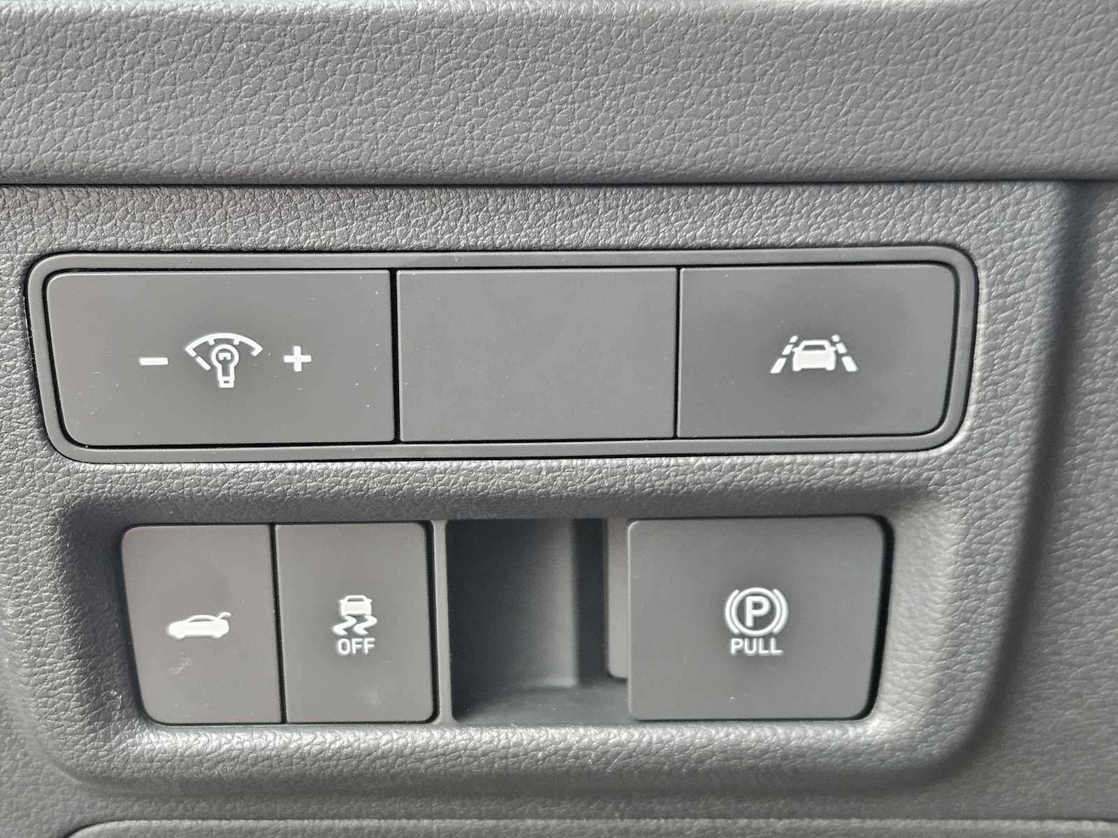 Thumbnail: 2023 Hyundai Sonata - 21