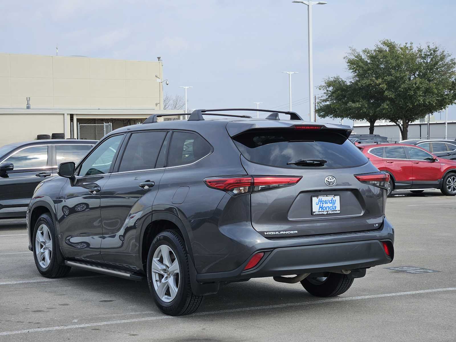 Thumbnail: 2022 Toyota Highlander - 5