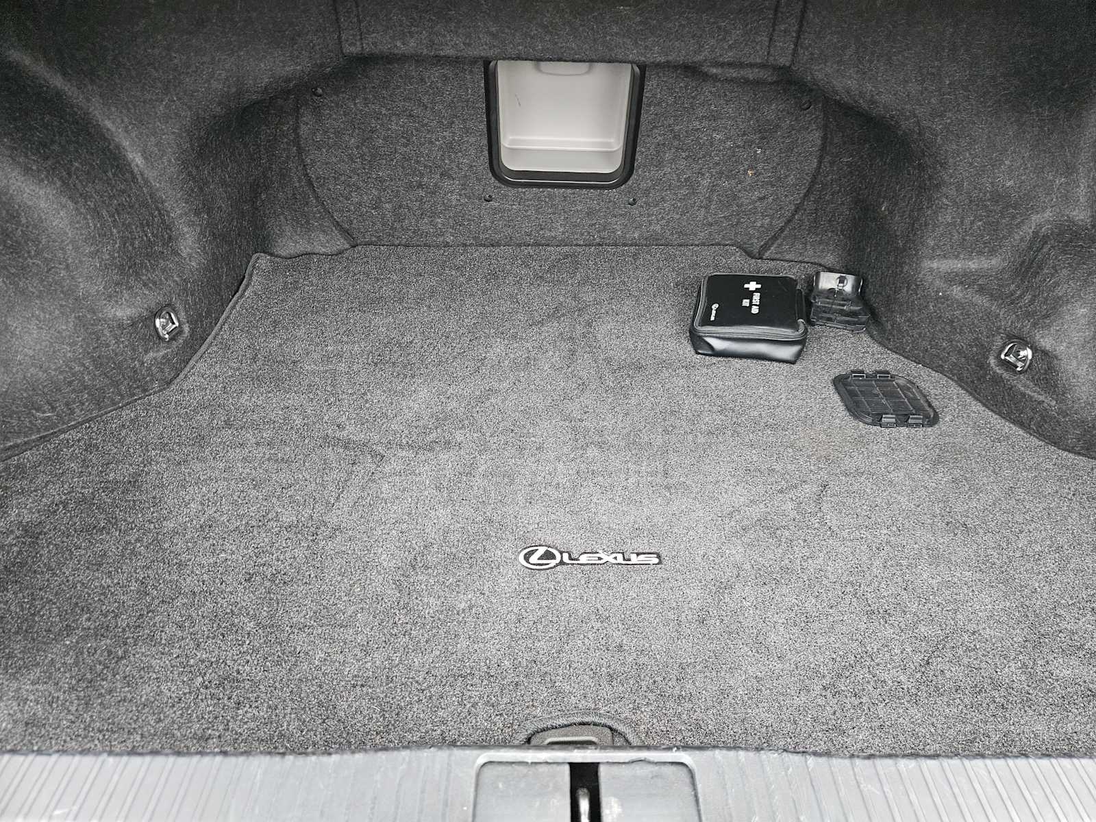 Thumbnail: 2016 Lexus ES - 31