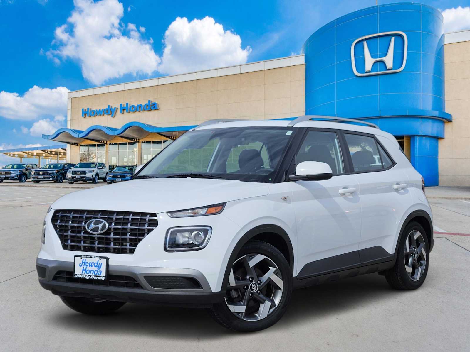 Thumbnail: 2023 Hyundai Venue - 1