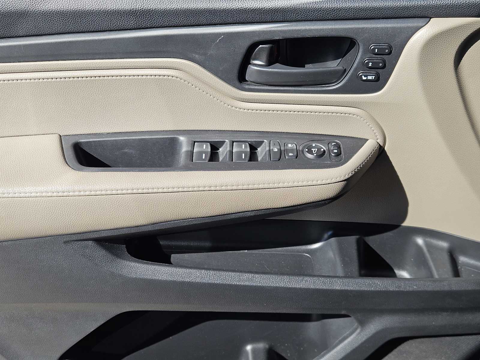 Thumbnail: 2019 Honda Odyssey - 22