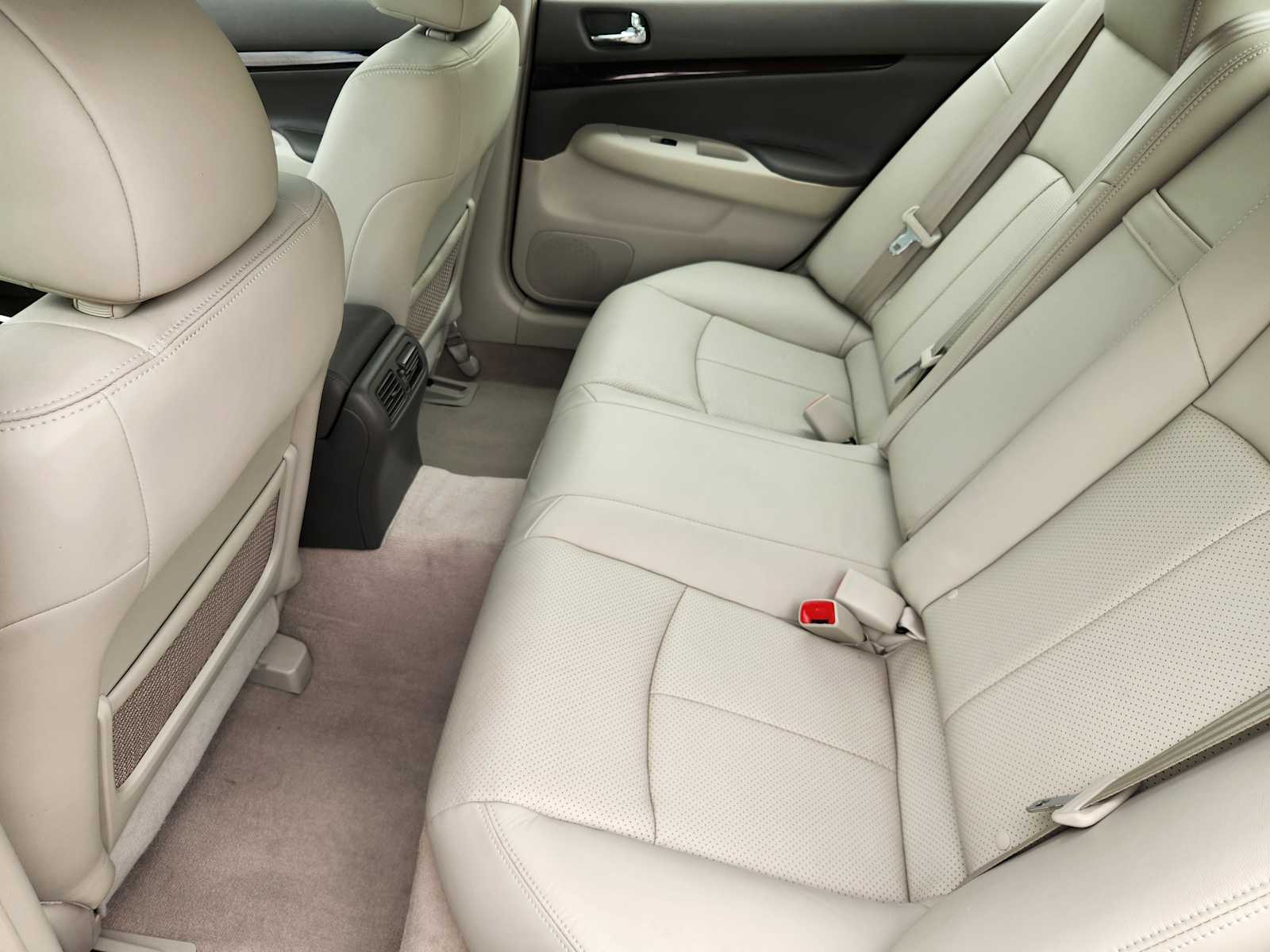 Thumbnail: 2012 INFINITI G37 - 31