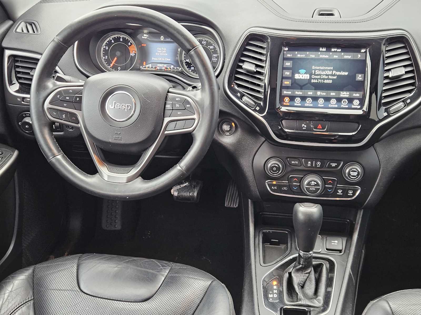 Thumbnail: 2019 Jeep Cherokee - 24
