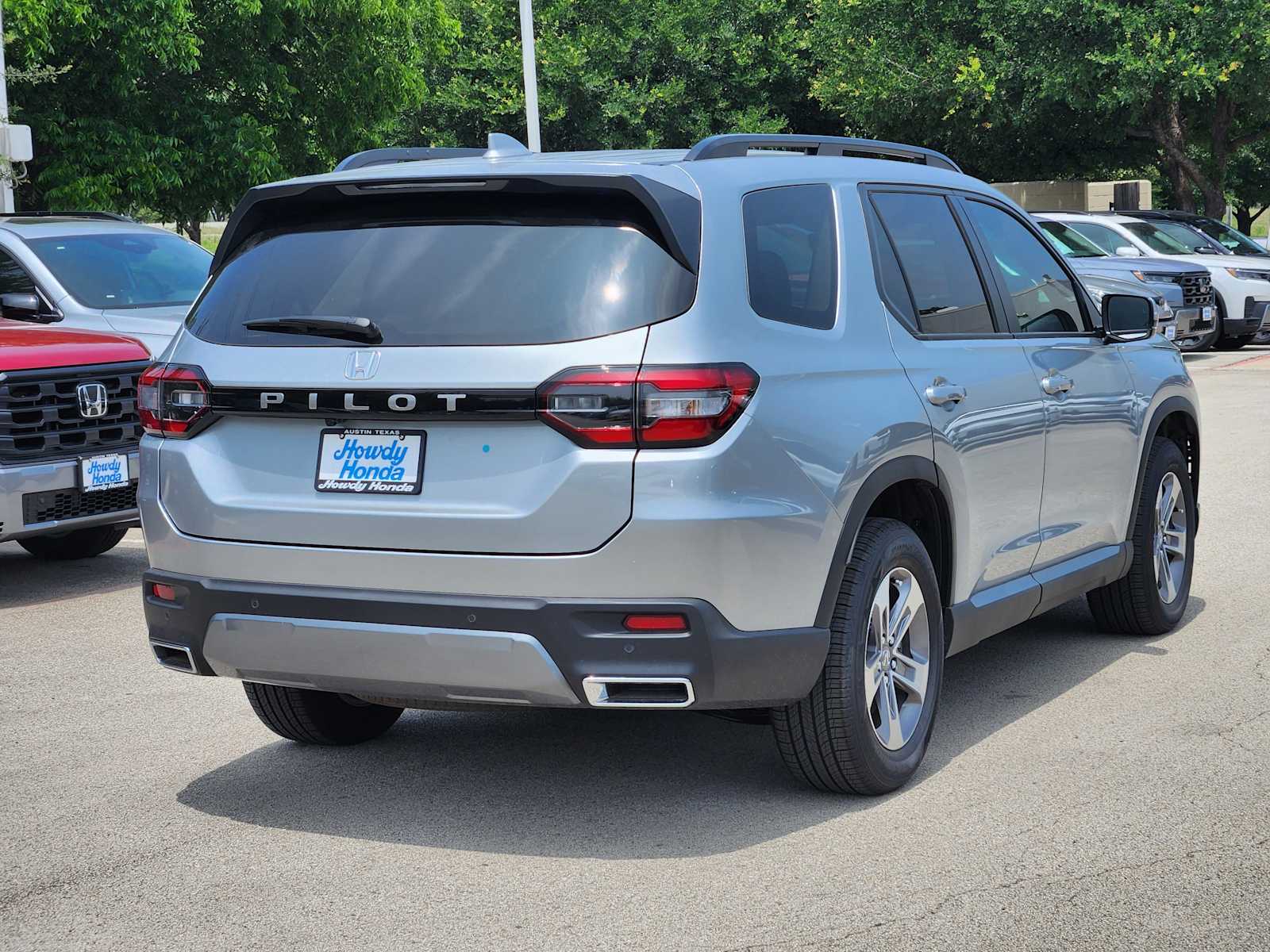 Thumbnail: 2026 Honda Pilot - 4