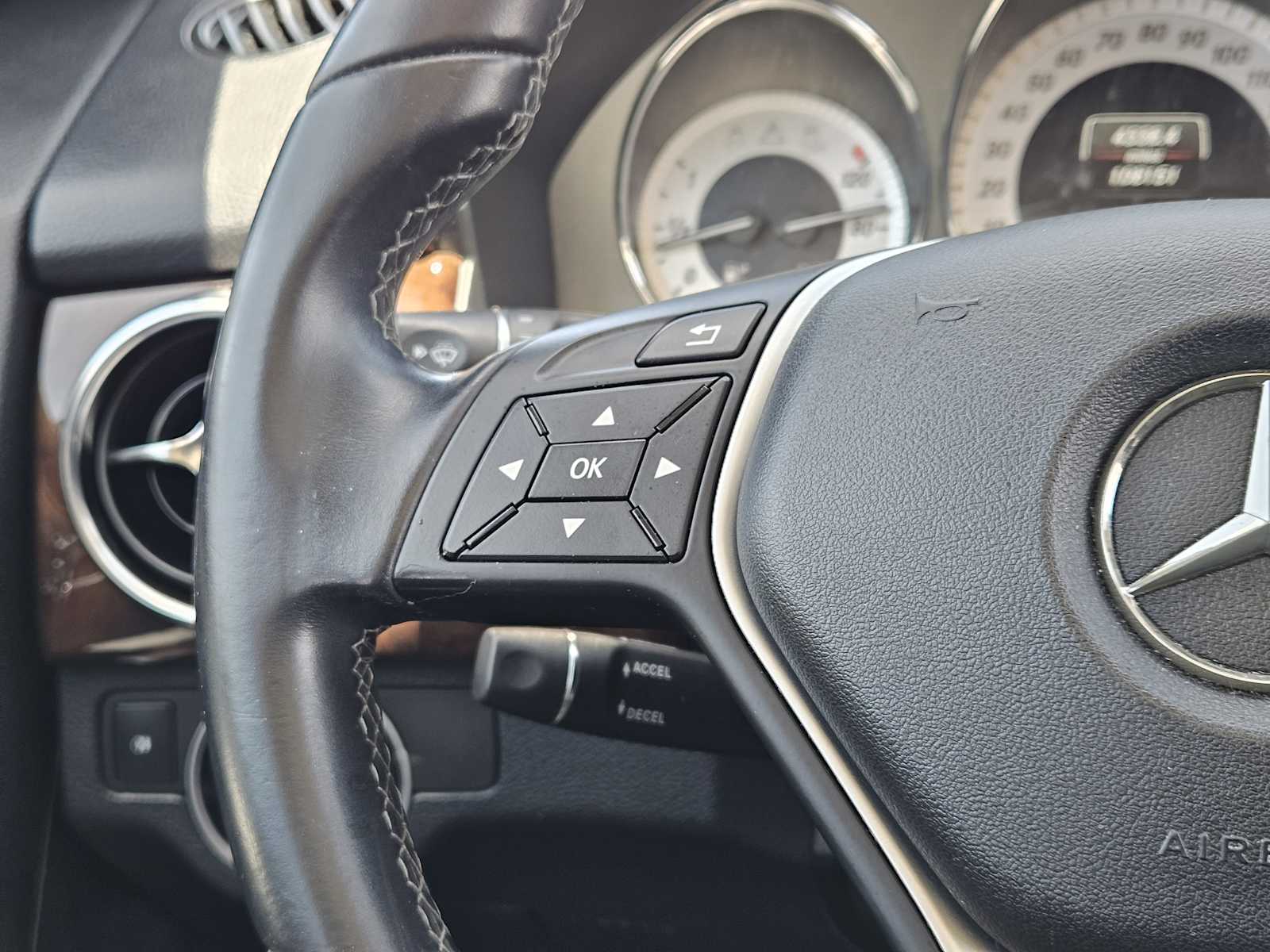 Thumbnail: 2014 Mercedes-Benz GLK - 27