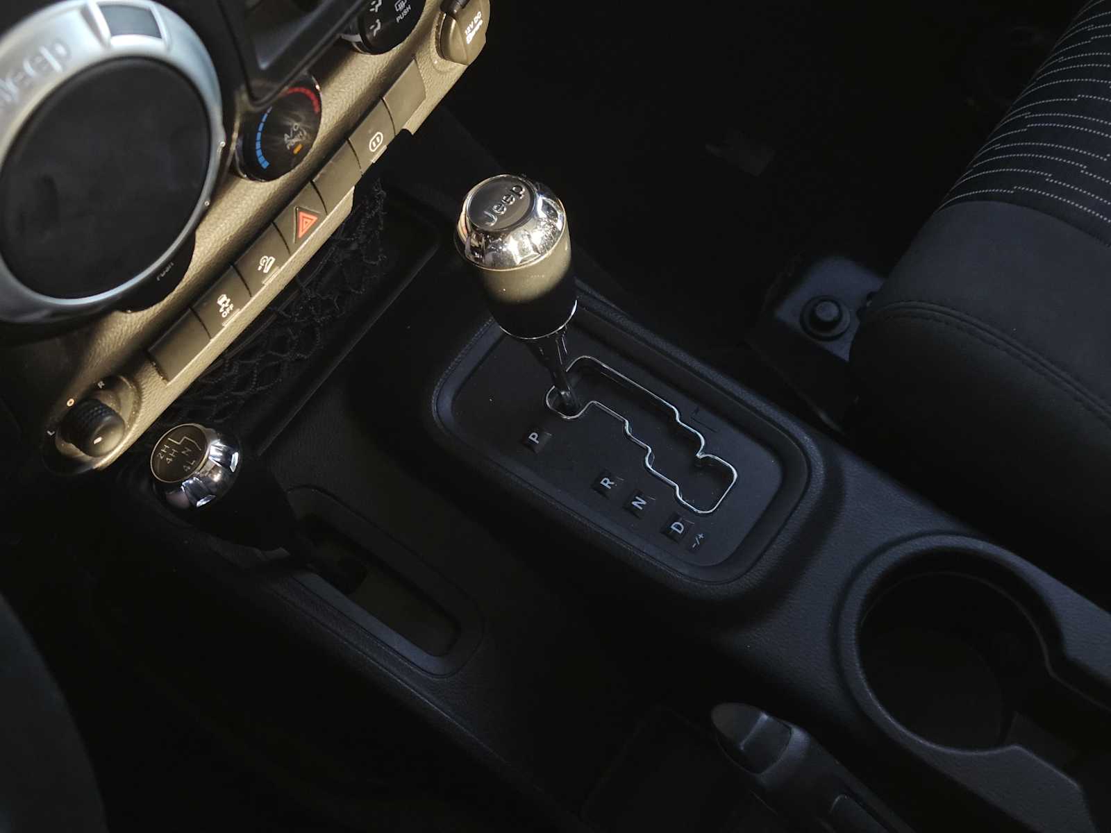 Thumbnail: 2012 Jeep Wrangler - 19