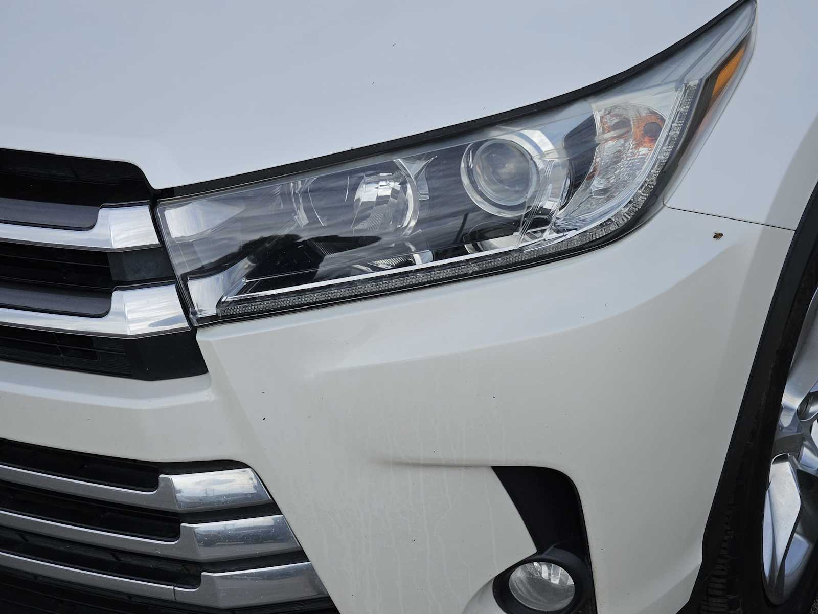 Thumbnail: 2017 Toyota Highlander - 7