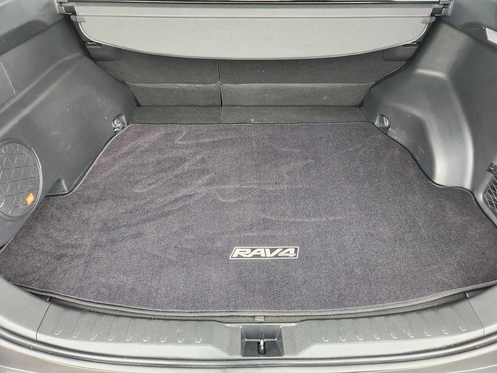 Thumbnail: 2019 Toyota RAV4 - 33