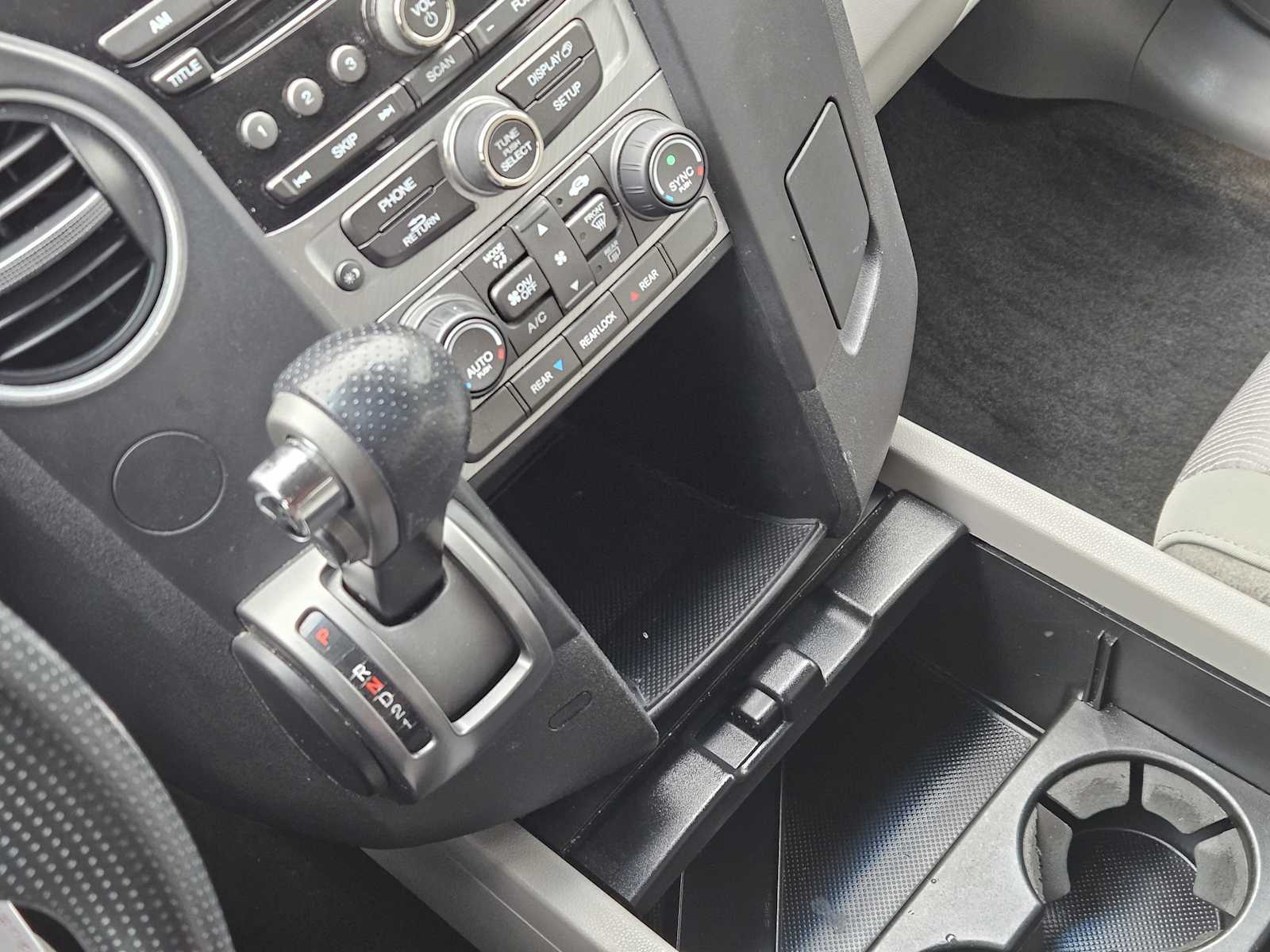 Thumbnail: 2013 Honda Pilot - 19