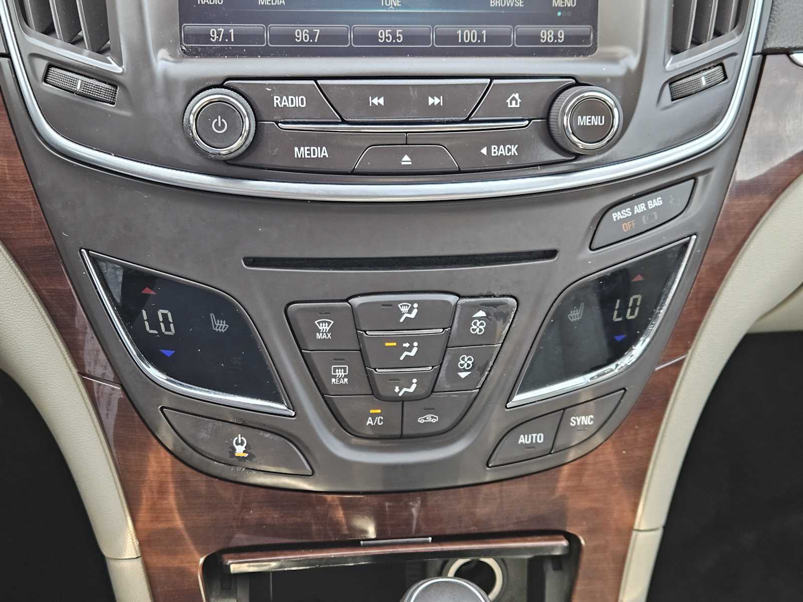 Thumbnail: 2016 Buick Regal - 19