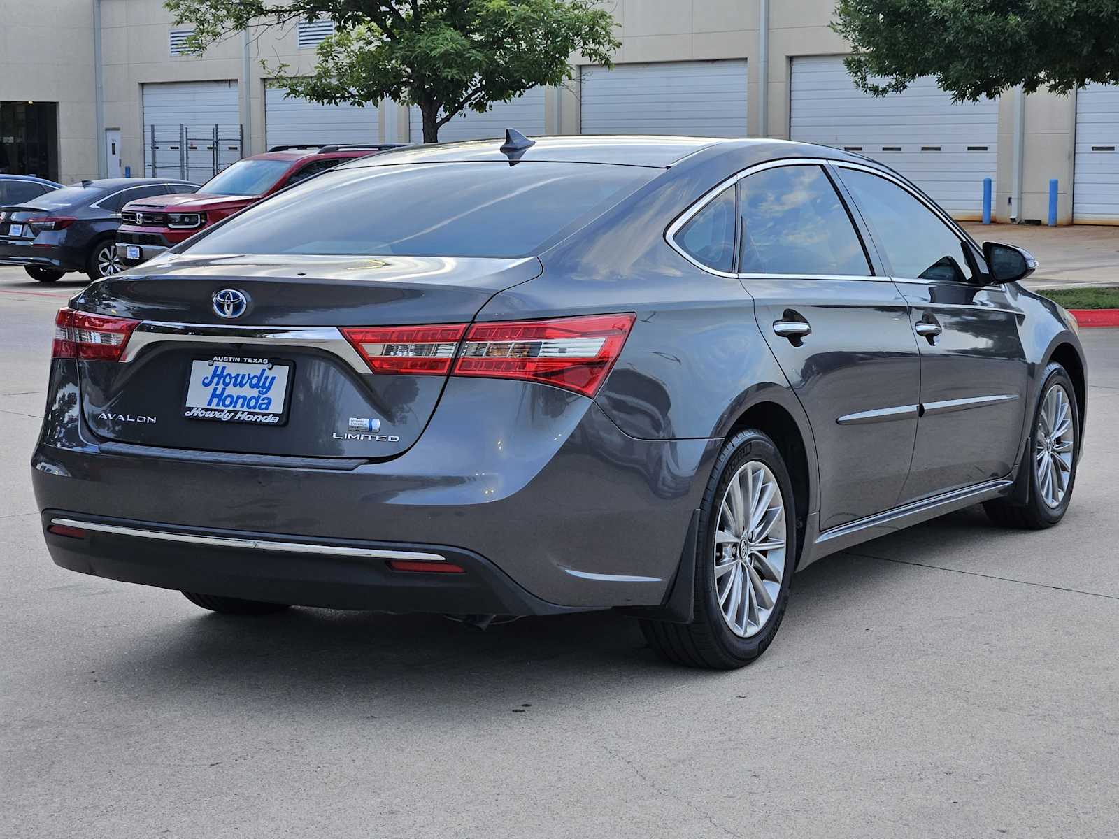 Thumbnail: 2018 Toyota Avalon - 8