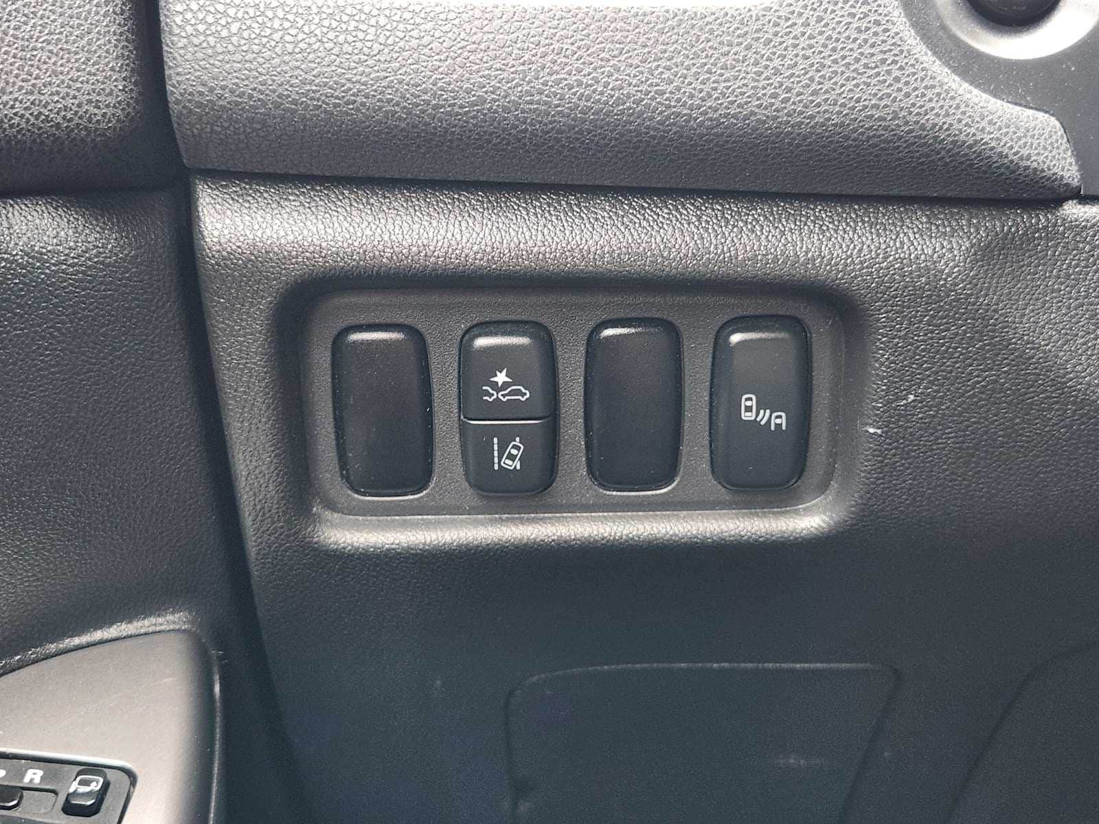 Thumbnail: 2022 Mitsubishi Outlander Sport - 22