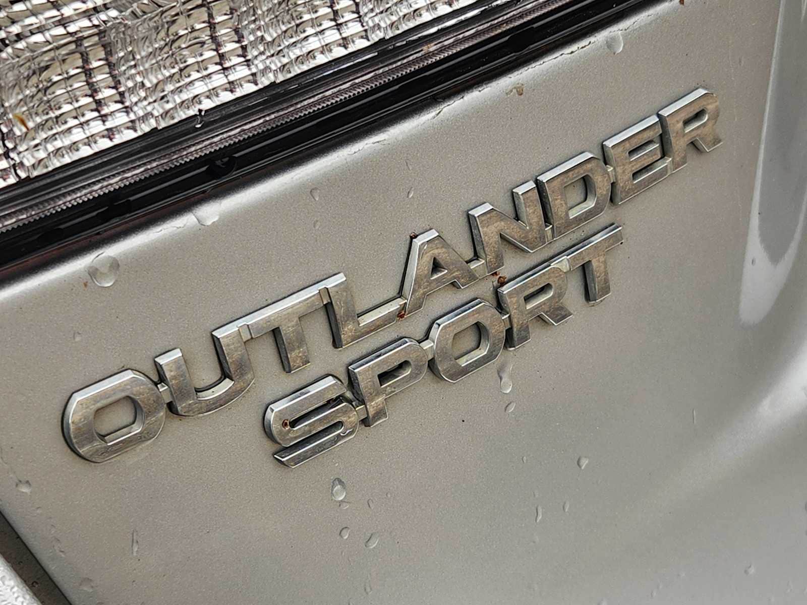 Thumbnail: 2022 Mitsubishi Outlander Sport - 12