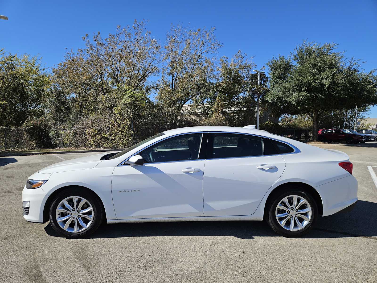 Thumbnail: 2023 Chevrolet Malibu - 4