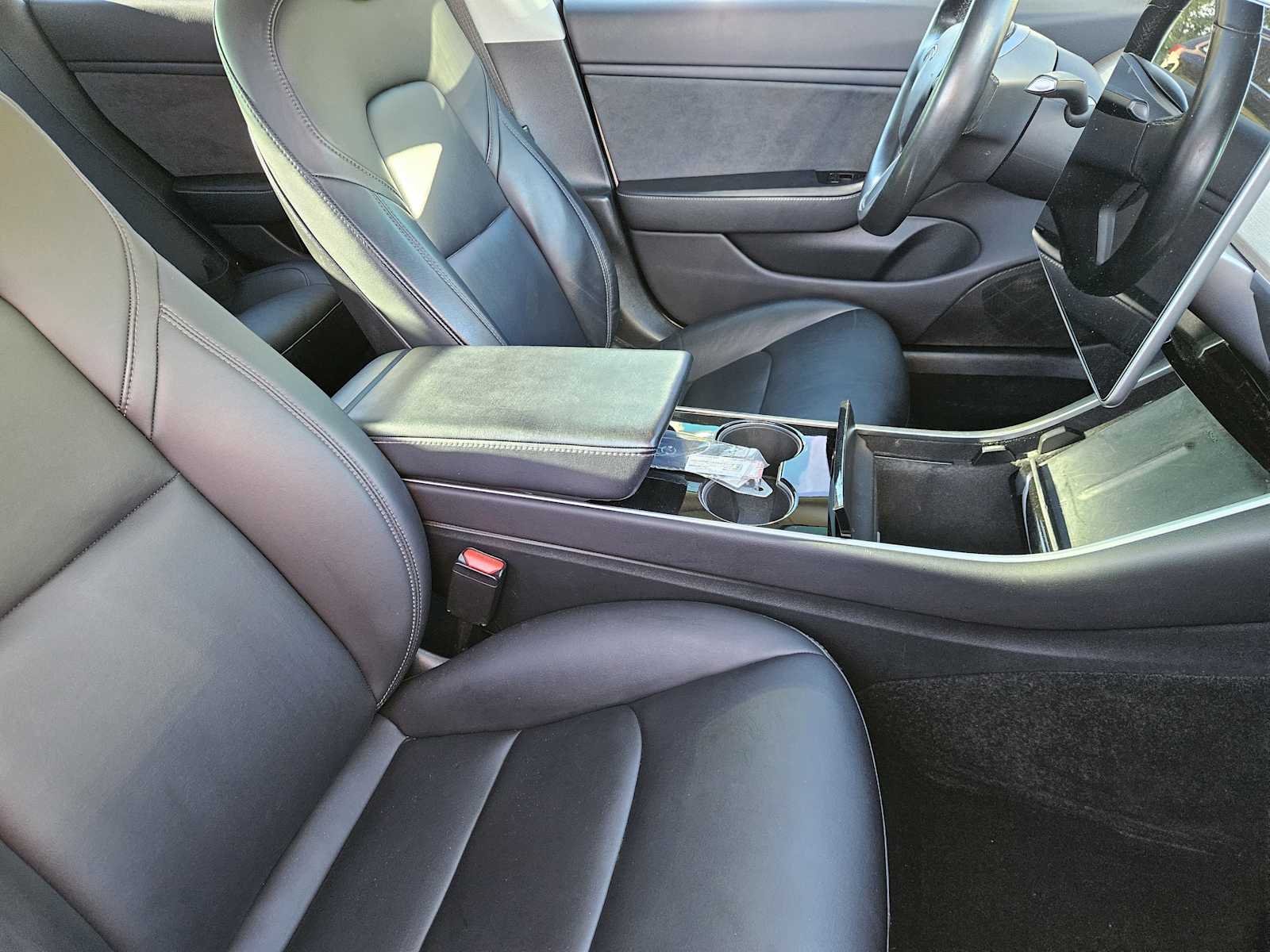 Thumbnail: 2018 Tesla Model 3 - 14