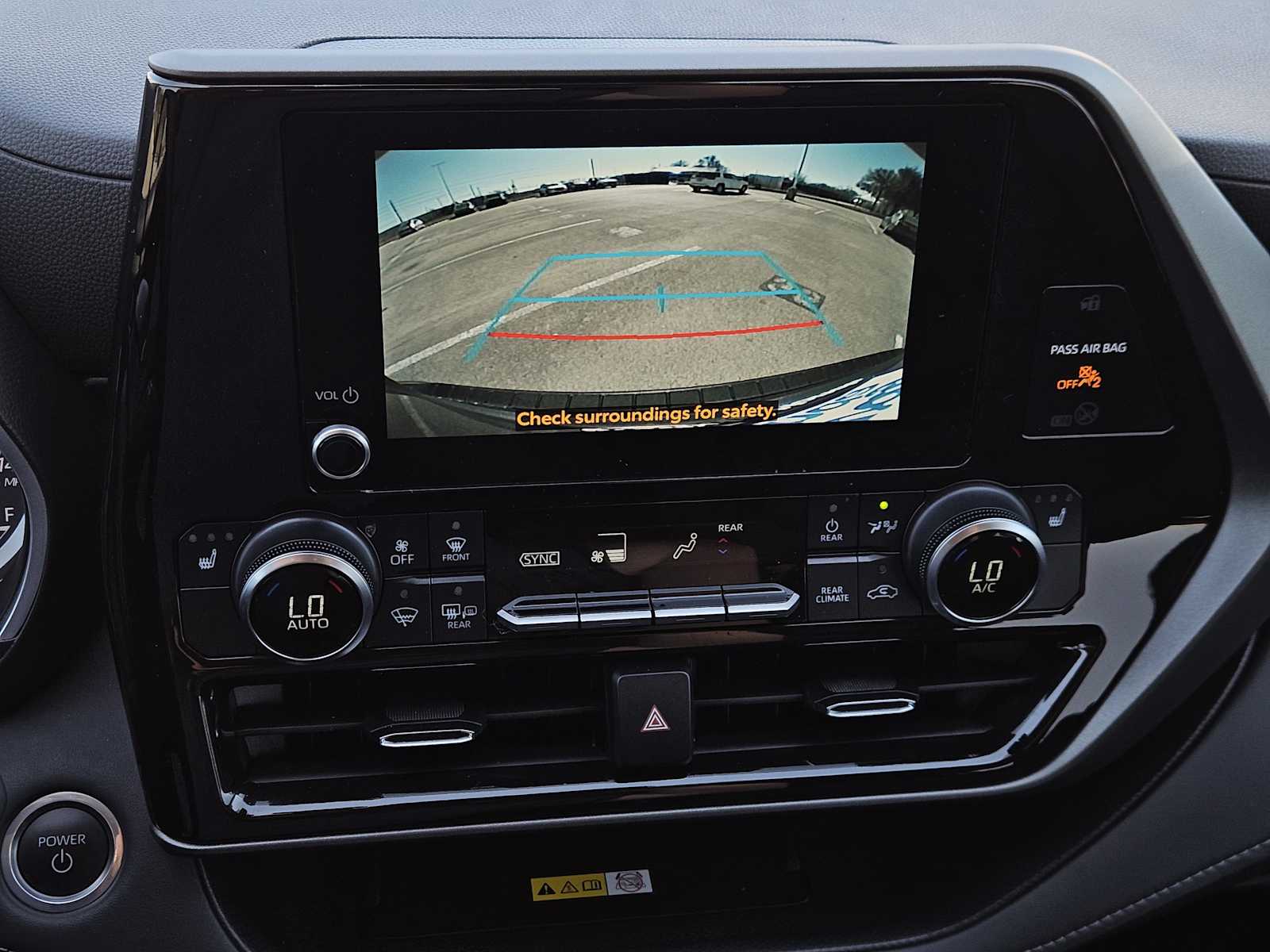 Thumbnail: 2024 Toyota Highlander - 18