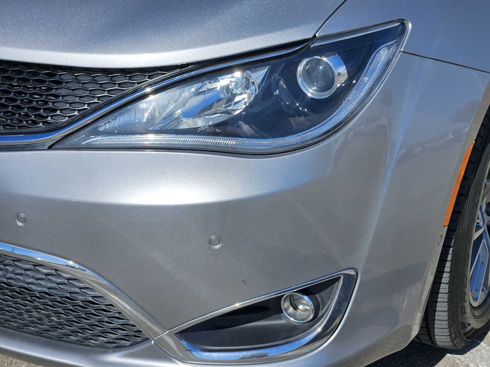 Thumbnail: 2018 Chrysler Pacifica - 6