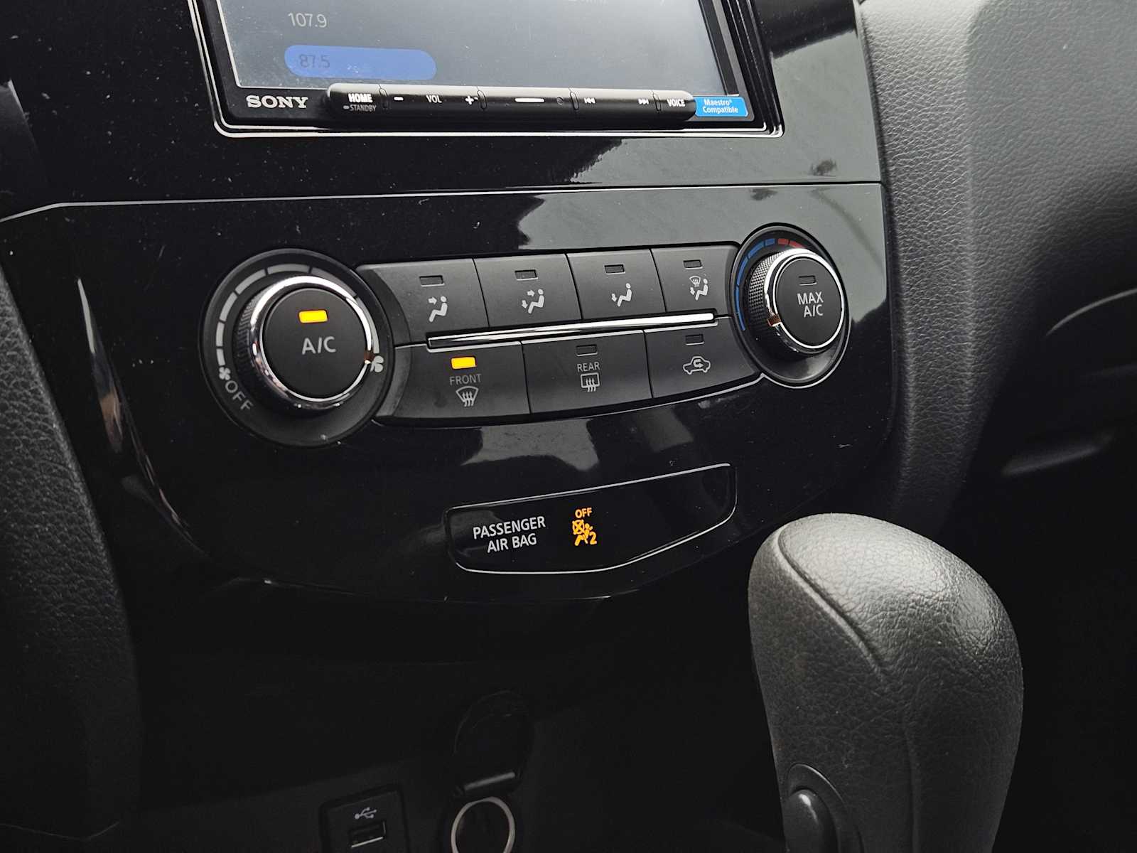 Thumbnail: 2015 Nissan Rogue - 19