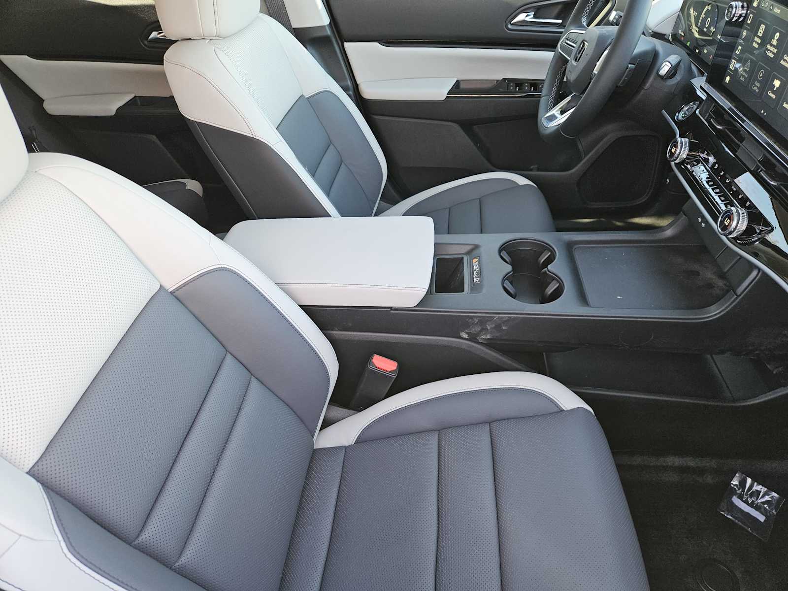 Thumbnail: 2026 Honda Prologue - 12