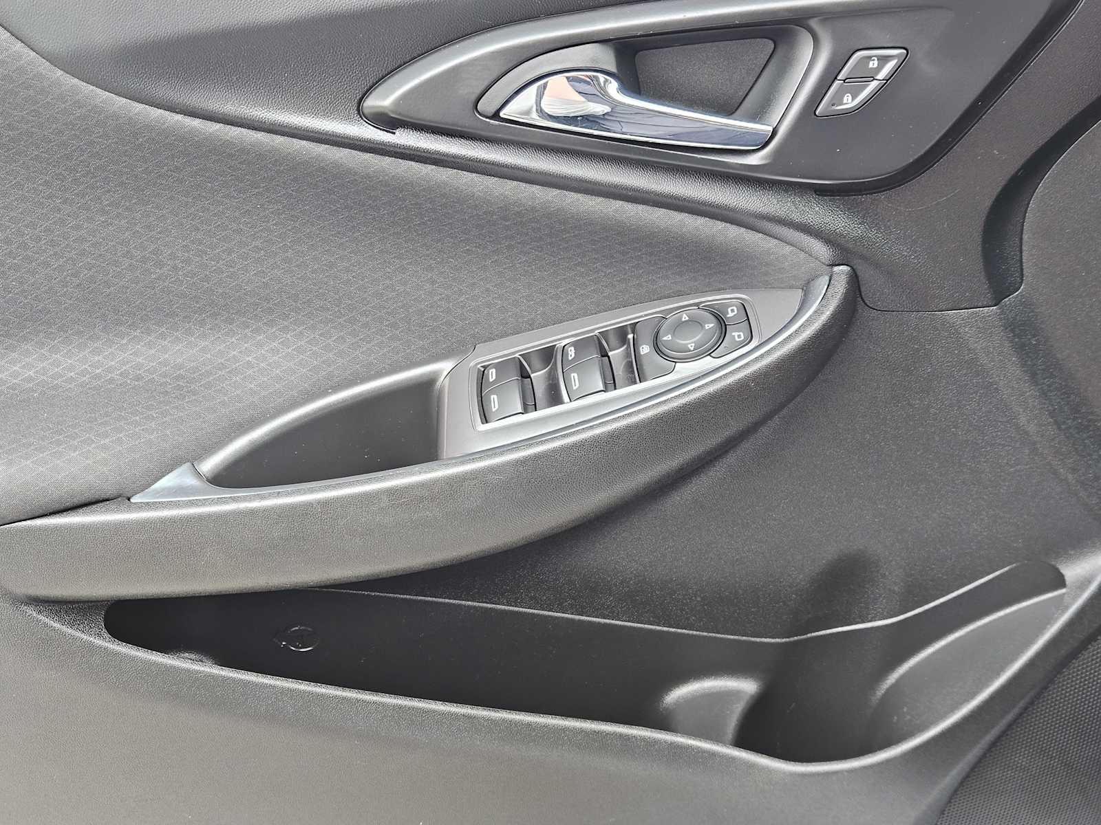 Thumbnail: 2021 Chevrolet Malibu - 22