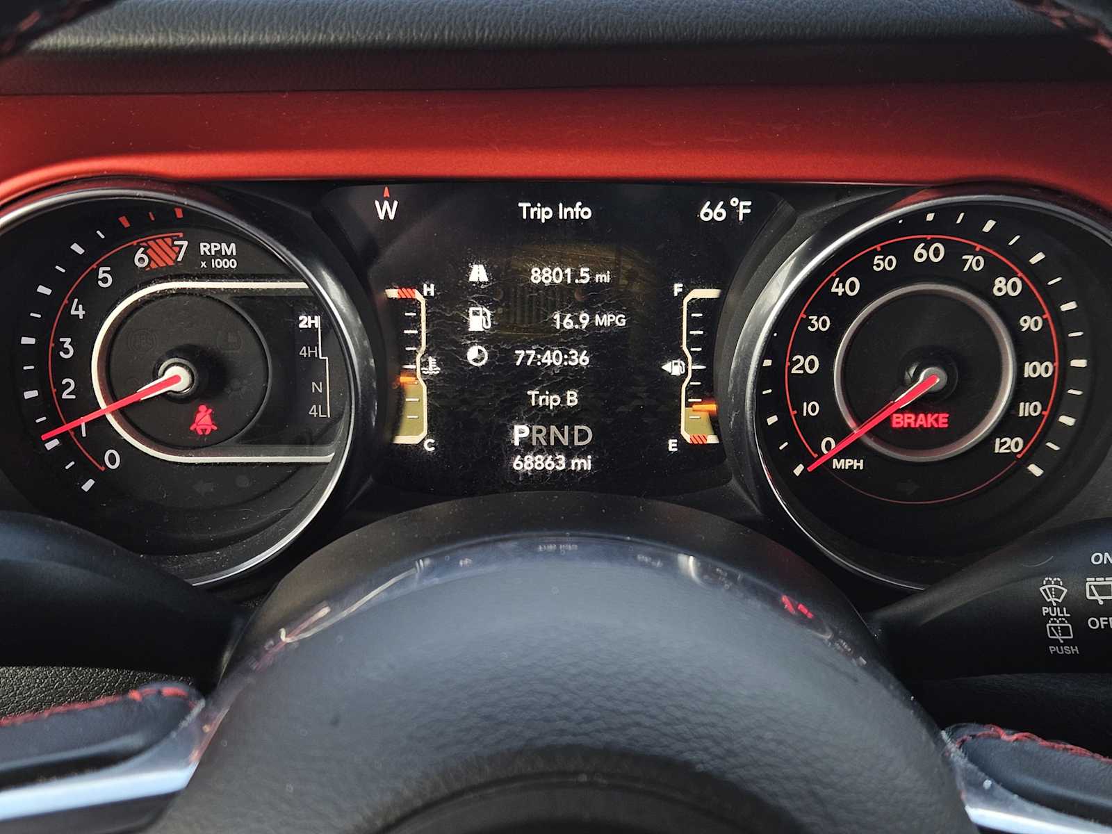Thumbnail: 2019 Jeep Wrangler - 16