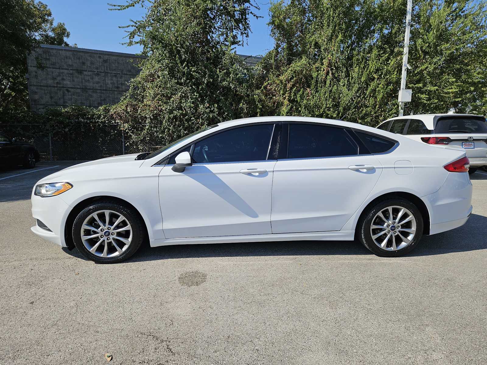 Thumbnail: 2017 Ford Fusion - 4