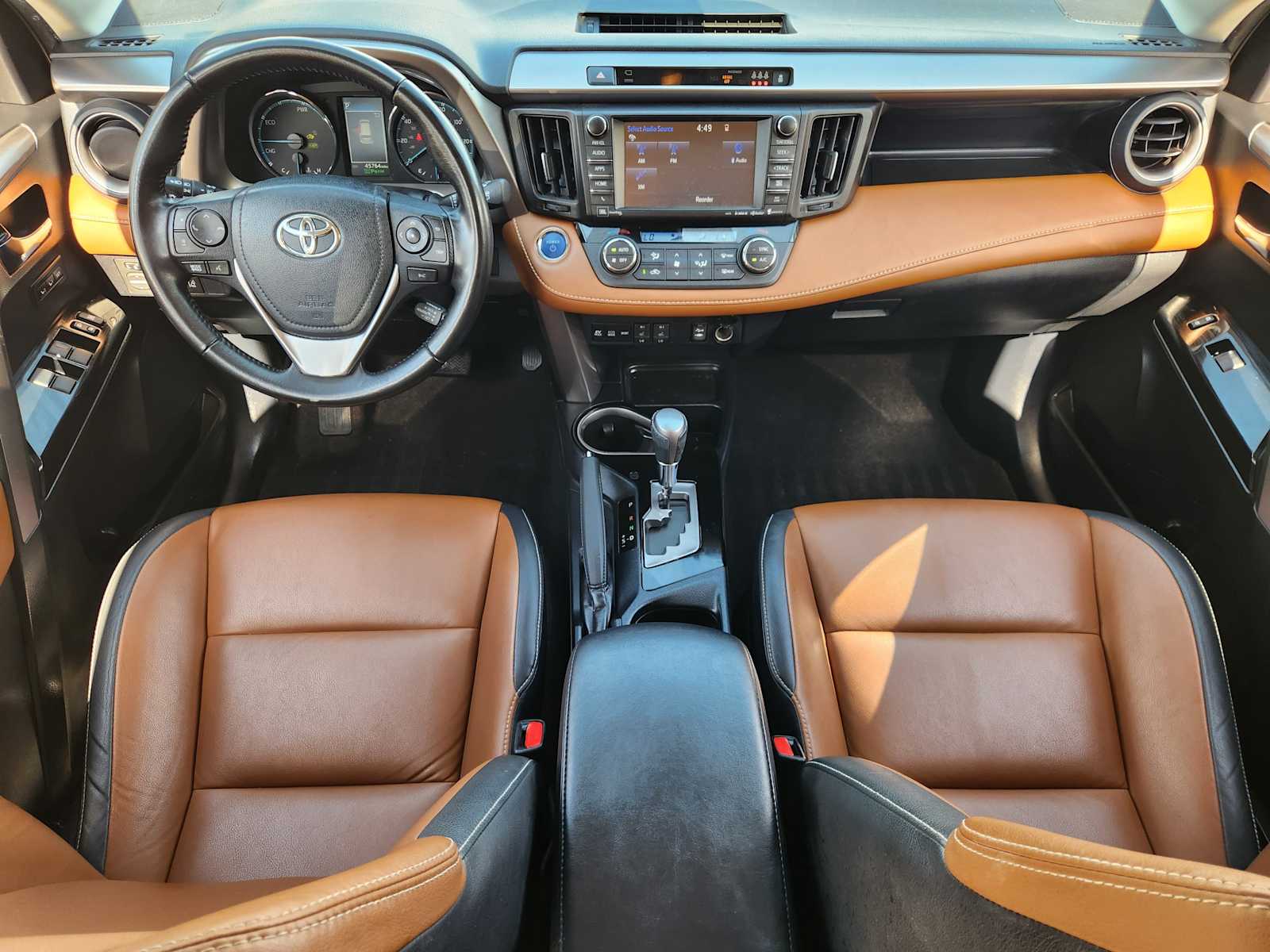 Thumbnail: 2018 Toyota RAV4 - 24