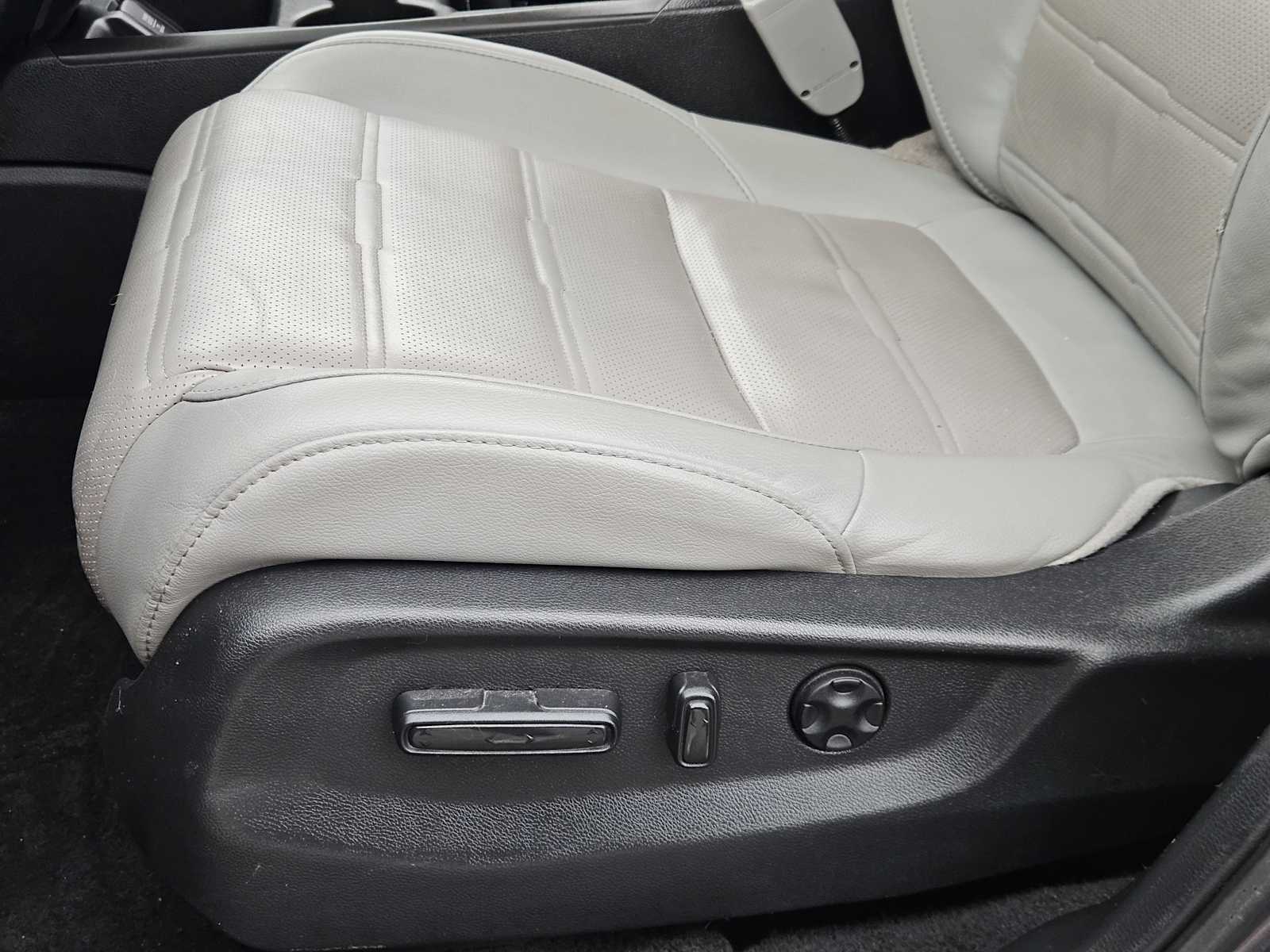 Thumbnail: 2019 Honda CR-V - 23
