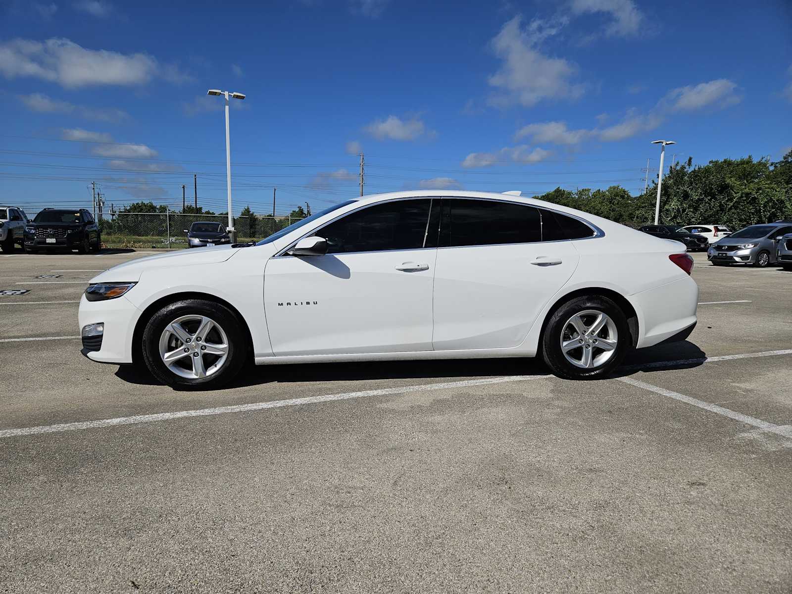 Thumbnail: 2022 Chevrolet Malibu - 4