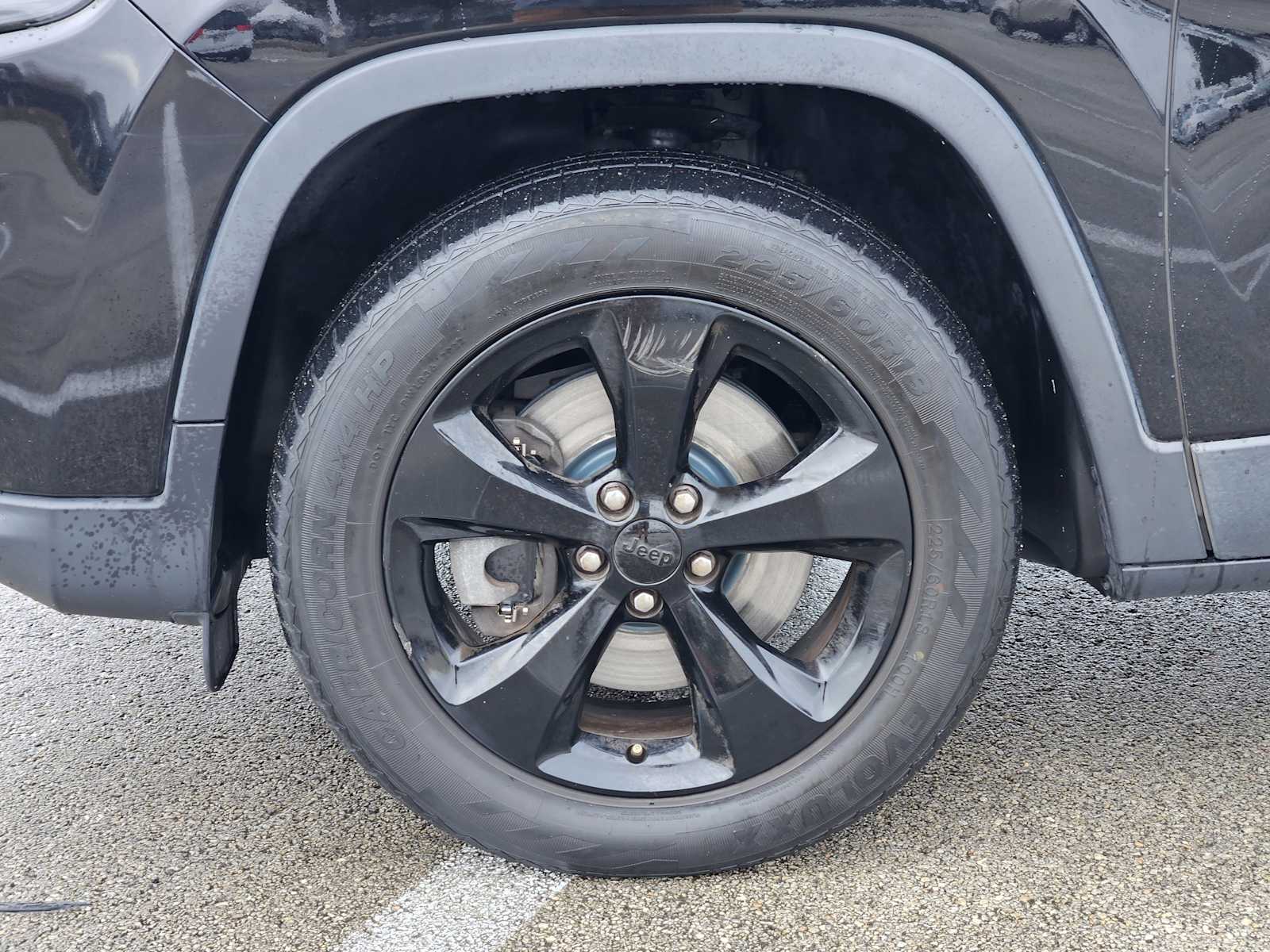 Thumbnail: 2019 Jeep Cherokee - 9