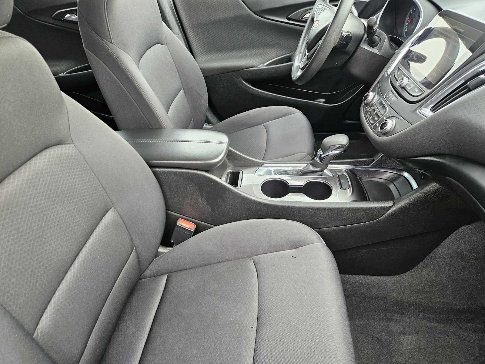 Thumbnail: 2021 Chevrolet Malibu - 14