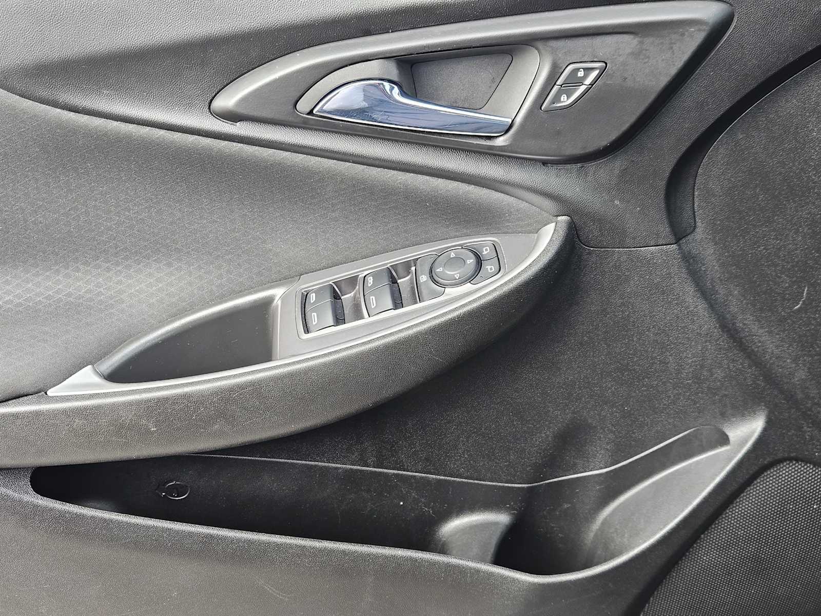 Thumbnail: 2023 Chevrolet Malibu - 22