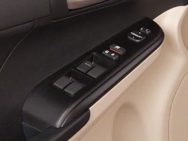 Thumbnail: 2012 Toyota Camry - 18