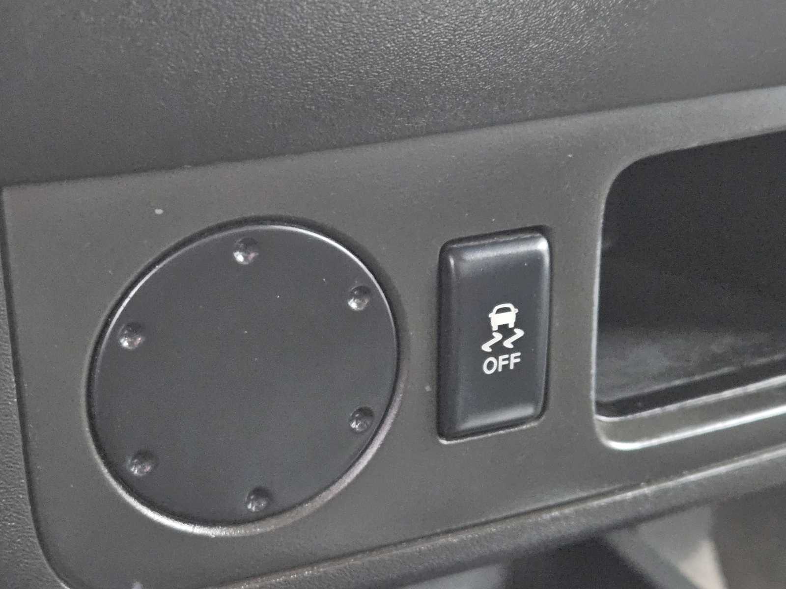 Thumbnail: 2015 Nissan Frontier - 21